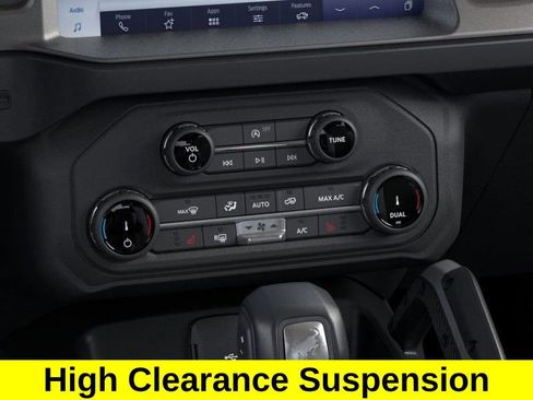 New 2025 Ford Bronco Outer Banks w/ Sasquatch Package image 16