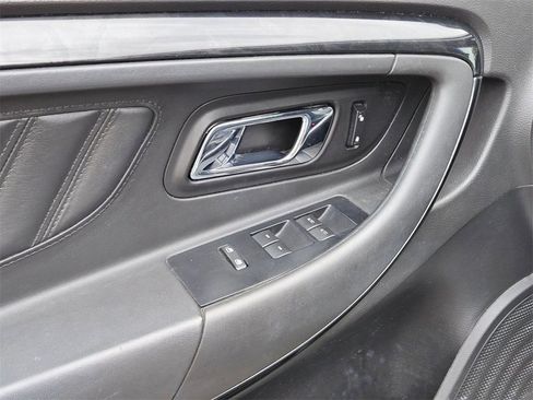 Used 2011 Ford Taurus Limited image 11