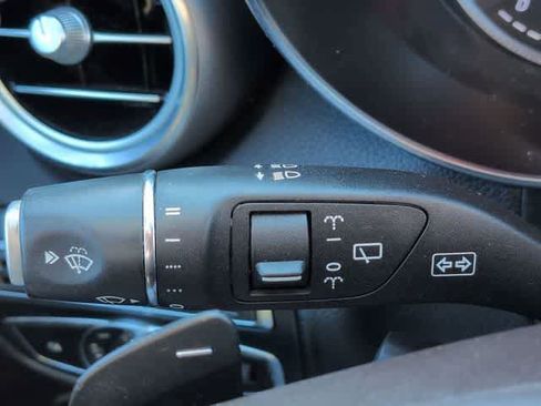 Used 2018 Mercedes-Benz GLC 300 GLC 300 image 27