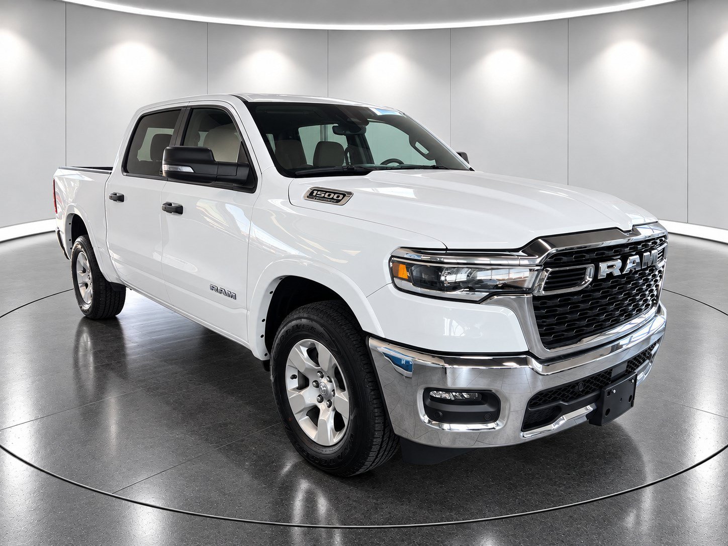 Used 2025 RAM 1500 Big Horn AWD/4WD image 3
