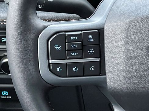 Used 2025 Ford F150 Lightning Lariat AWD/4WD image 28