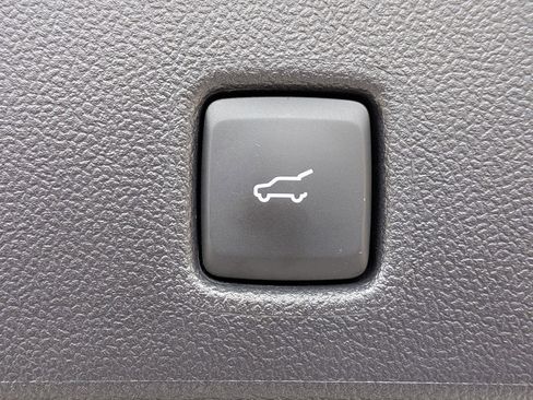 Certified 2025 Ford Escape Platinum image 15