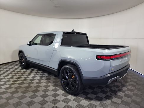 Used 2022 Rivian R1T Adventure AWD/4WD image 3