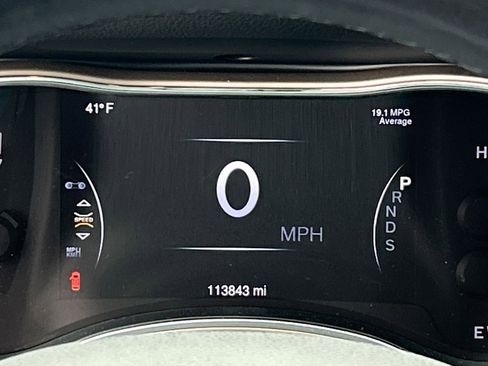 Used 2014 Jeep Grand Cherokee Limited image 16