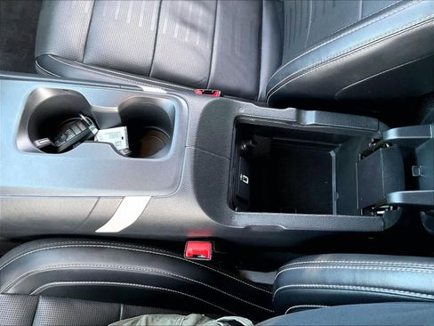 Used 2020 Ford Mustang Shelby GT500 w/ Technology Package image 36