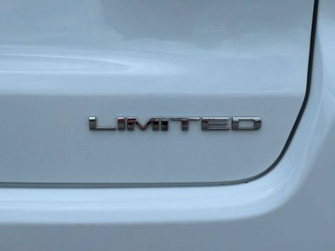 Used 2024 Jeep Compass Limited AWD/4WD image 9