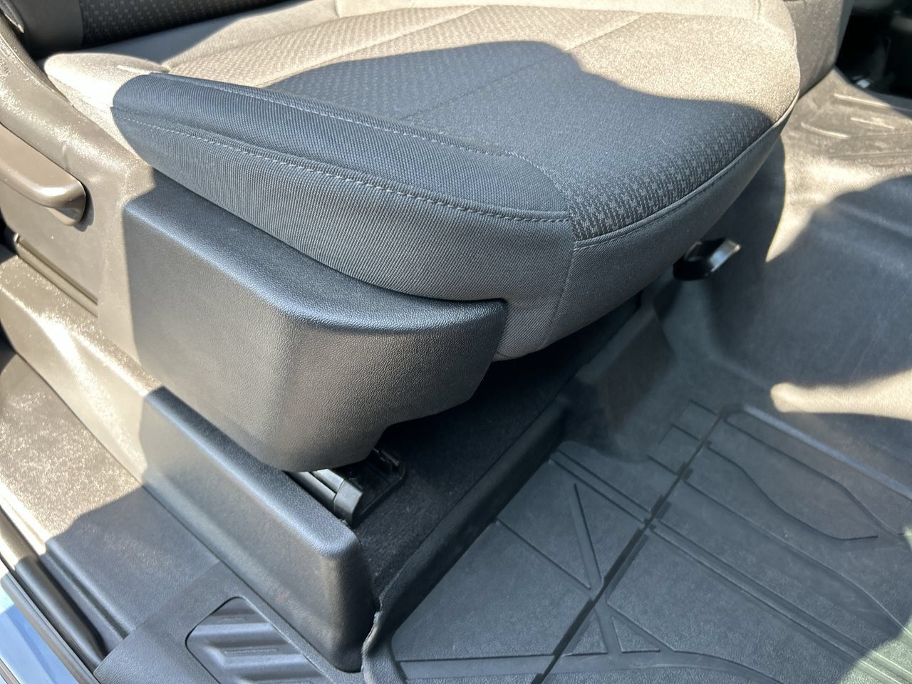 Used 2021 Chevrolet Silverado 1500 Custom AWD/4WD image 16