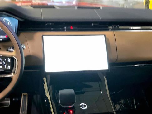 Used 2024 Land Rover Range Rover Sport Dynamic SE image 6