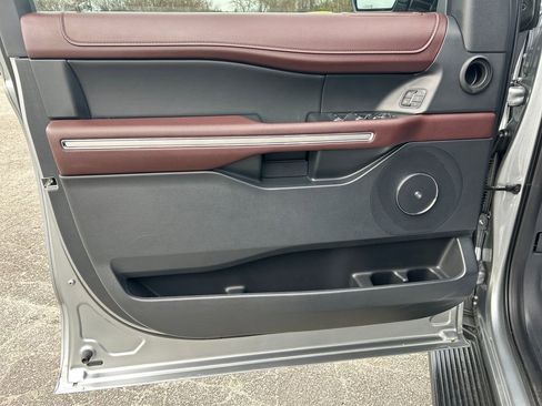 Used 2024 Ford Expedition Max Limited image 12