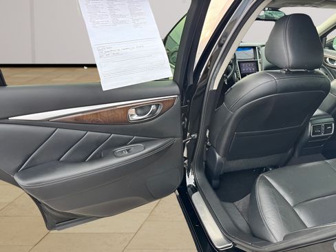 Used 2014 INFINITI Q50 w/ Deluxe Touring Package RWD image 30