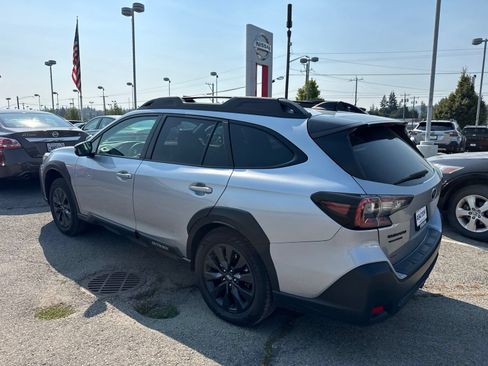 Used 2023 Subaru Outback Onyx Edition XT AWD/4WD image 9