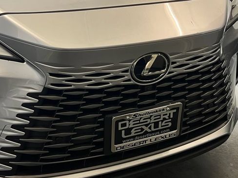 Used 2025 Lexus RX 450h AWD w/ Convenience Package image 17
