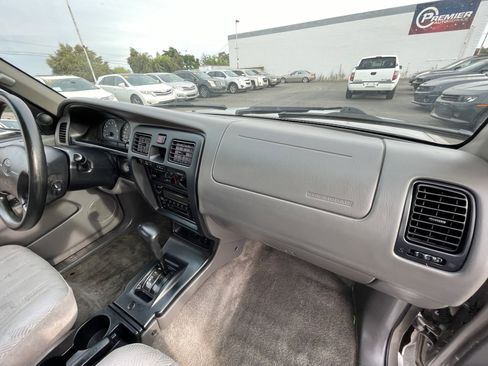 Used 2001 Toyota 4Runner SR5 RWD image 25
