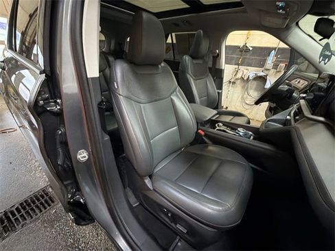 Used 2025 Ford Explorer Active w/ Active Comfort Package image 27