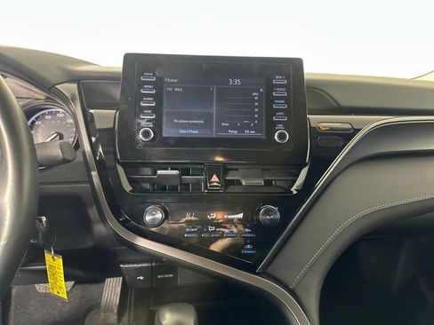 Used 2024 Toyota Camry SE image 21