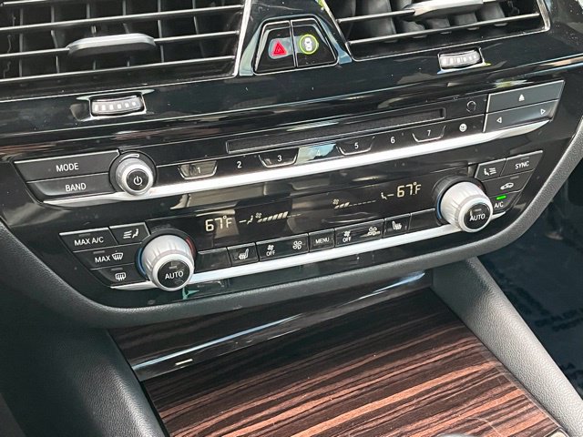 Used 2019 BMW 530i xDrive w/ Convenience Package AWD/4WD image 19