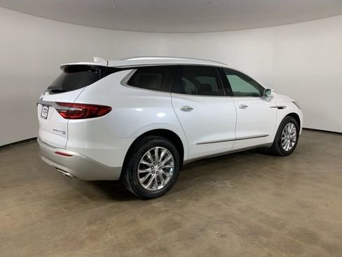 Used 2018 Buick Enclave Premium w/ Experience Buick Package image 8
