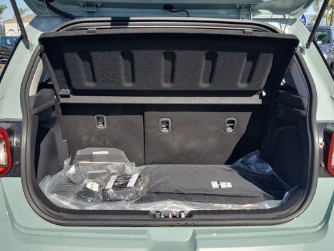 New 2026 Hyundai Venue SE image 20