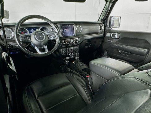 Used 2023 Jeep Wrangler Unlimited Sahara w/ Cold Weather Group image 33