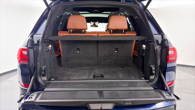 Used 2022 BMW X7 M50i w/ Dynamic Handling Package AWD/4WD image 18