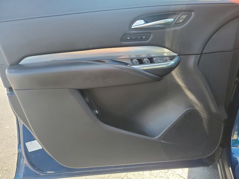 Used 2019 Cadillac XT4 Premium Luxury image 17