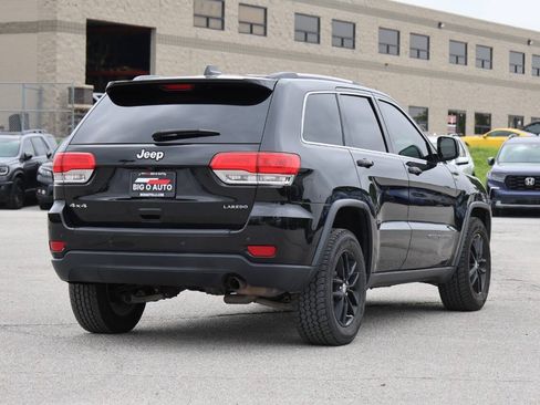 Used 2017 Jeep Grand Cherokee Laredo w/ Quick Order Package 23E AWD/4WD image 9