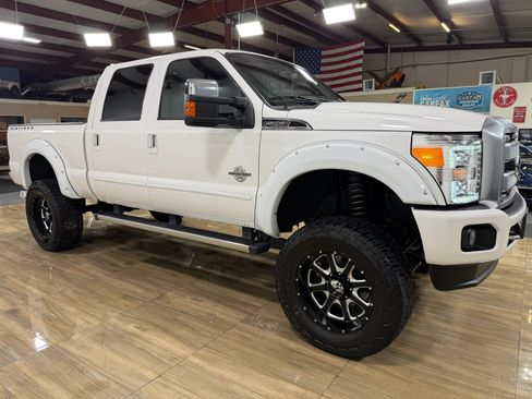 Used 2015 Ford F250 Platinum w/ FX4 Off-Road Package AWD/4WD image 3