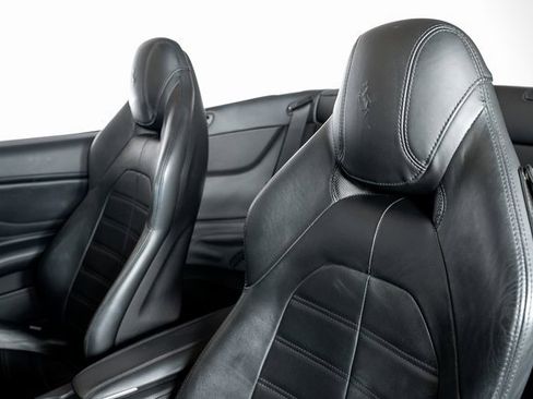 Used 2017 Ferrari California T image 18