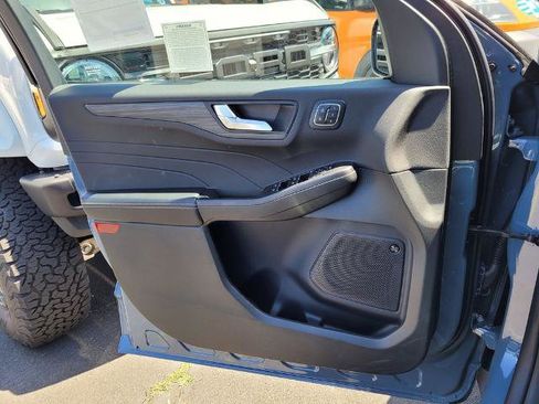 New 2025 Ford Escape SE w/ PHEV Premium Package image 12