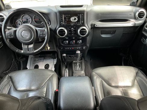 Used 2014 Jeep Wrangler Unlimited Sahara w/ Katzin Premium Leather Group AWD/4WD image 17
