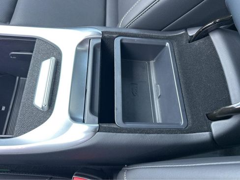 Used 2024 Lucid Air Pure RWD image 27