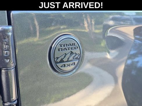 Used 2024 Jeep Gladiator Sport AWD/4WD image 7