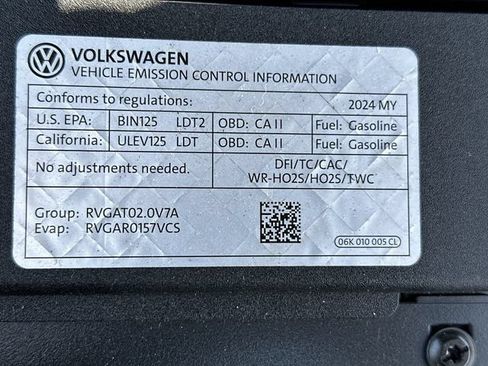 Used 2024 Volkswagen Atlas SE w/ Panoramic Sunroof Package AWD/4WD image 32