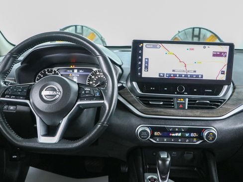 Used 2023 Nissan Altima 2.5 SL FWD image 17