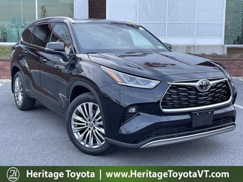 Used 2023 Toyota Highlander Platinum AWD/4WD image 1