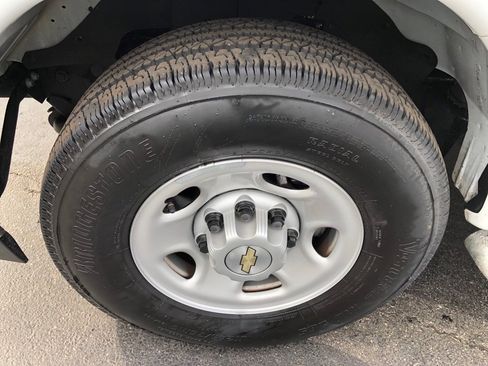 Used 2024 Chevrolet Express 2500 w/ Driver Convenience Package image 10