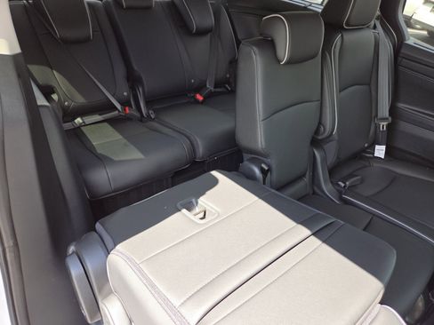 New 2026 Honda Odyssey Touring image 28