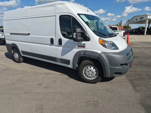 Used 2018 RAM ProMaster 2500 w/ Interior Convenience Group image 15
