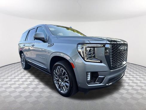 Used 2024 GMC Yukon Denali Ultimate AWD/4WD image 3