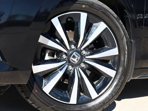 Used 2023 Honda Civic EX-L image 12