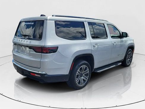 Used 2024 Jeep Wagoneer Series II w/ Flexible Seating Group RWD image 32