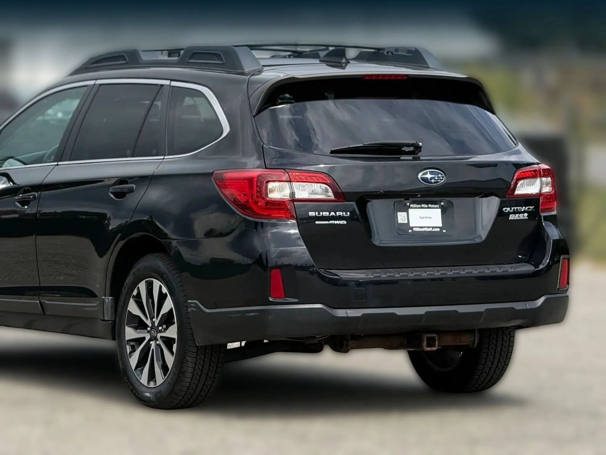 Used 2016 Subaru Outback 2.5i Limited AWD/4WD image 16
