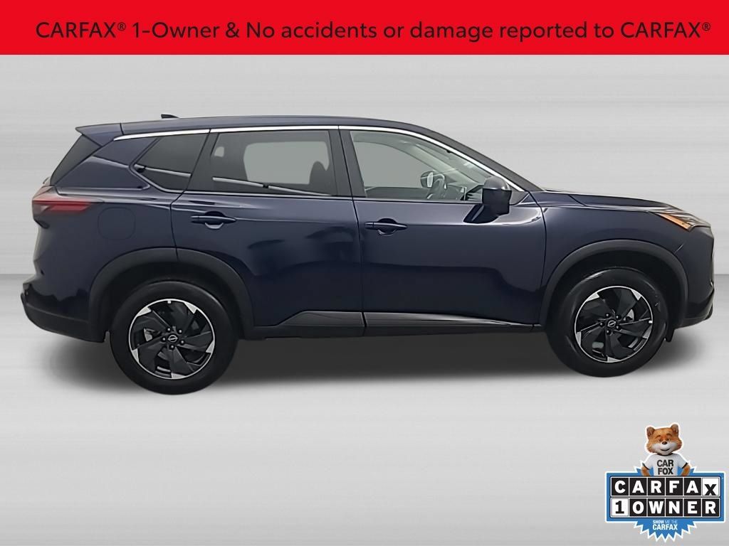 Used 2026 Nissan Rogue SV AWD/4WD image 3