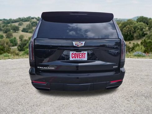 Used 2026 Cadillac Escalade Platinum Sport w/ LPO, Floor Liner Package AWD/4WD image 8