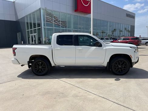 Certified 2023 Nissan Frontier SV w/ Midnight Edition Package AWD/4WD image 3