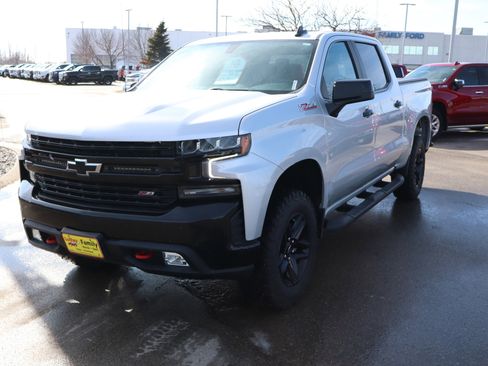 Certified 2021 Chevrolet Silverado 1500 LT Trail Boss image 3