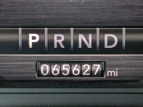 Used 2021 RAM 2500 Laramie w/ Chrome Appearance Group AWD/4WD image 28