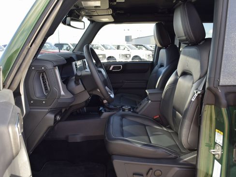 New 2025 Ford Bronco Outer Banks image 18