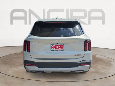 Certified 2026 Kia Sorento LX FWD image 6