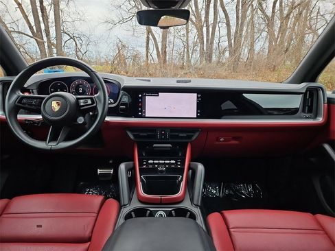Certified 2024 Porsche Cayenne S image 12